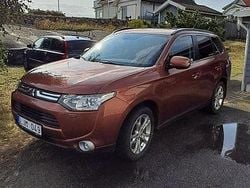 Brun Begagnad 2013 Mitsubishi Outlander SUV | 65 000 kr (Bra pris)