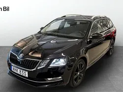 Svart Begagnad 2019 Skoda Octavia Style Kombi | 234 900 kr (Marknadspris)