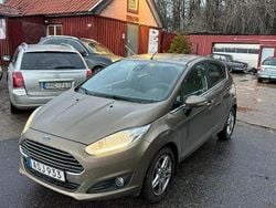 Brun Begagnad 2014 Ford Fiesta Titanium Halvkombi | 44 900 kr (Superpris)