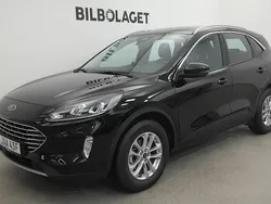 Svart Begagnad 2022 Ford Kuga Titanium SUV | 219 500 kr (Marknadspris)