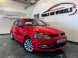 Röd Begagnad 2015 VW Polo Halvkombi | 84 900 kr (Marknadspris)