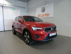 Röd Begagnad 2022 Volvo XC40 SUV | 349 900 kr (Marknadspris)