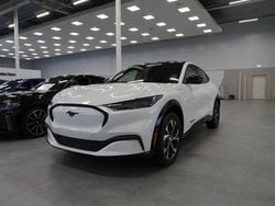 Vit Begagnad 2023 Ford Mustang Mach-E SUV | 649 600 kr