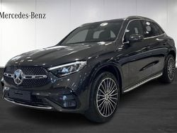 Grå (grey) Ny 2025 Mercedes GLC300e AMG SUV | 810 200 kr (Marknadspris)