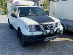 Vit Begagnad 2007 Nissan Navara Pickup | 60 000 kr (Marknadspris)