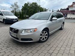 Ljusgrå (grå) Begagnad 2010 Volvo V70 Momentum Kombi | 79 800 kr (Marknadspris)