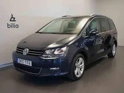 Blå Begagnad 2017 VW Sharan Minibuss | 199 500 kr