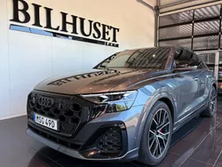 Grå Begagnad 2024 Audi Q8 SUV | 1 099 000 kr