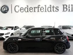 Svart Begagnad 2015 Mini Cooper SD Halvkombi | 149 900 kr