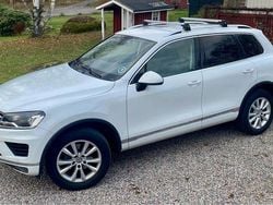 Vit Begagnad 2017 VW Touareg SUV | 165 000 kr (Bra pris)