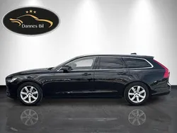 Svart Begagnad 2017 Volvo V90 Momentum Kombi | 224 999 kr (Marknadspris)