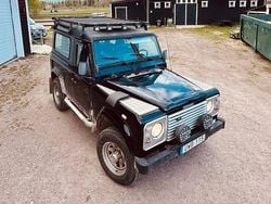 Svart Begagnad 2003 Land Rover Defender Kombi | 200 000 kr (Superpris)