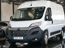 Vit Begagnad 2023 Citroën Jumper Minibuss | 304 500 kr (Marknadspris)