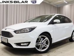 Vit Begagnad 2016 Ford Focus Titanium Halvkombi | 109 900 kr (Superpris)