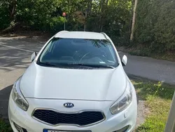 Vit Begagnad 2015 Kia Ceed Kombi | 73 000 kr (Marknadspris)
