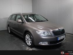 Ljusbrun (brun) Begagnad 2013 Skoda Superb Ambition Kombi | 84 900 kr (Bra pris)