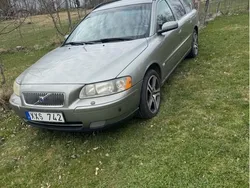 Grön Begagnad 2006 Volvo V70 Kinetic Kombi | 23 990 kr (Marknadspris)