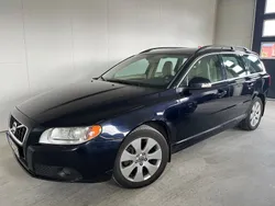 Mörkblå Begagnad 2010 Volvo V70 Momentum Kombi | 79 900 kr (Marknadspris)