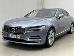 Ljusblå Begagnad 2017 Volvo S90 Inscription Sedan | 233 000 kr (Marknadspris)