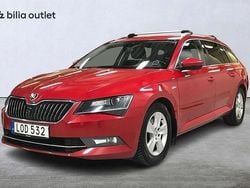 Röd Begagnad 2018 Skoda Superb LAURIN & KLEMENT Kombi | 234 900 kr (Marknadspris)