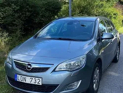 Grå Begagnad 2010 Opel Astra Enjoy Kombi | 38 800 kr (Marknadspris)