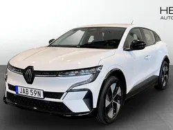 Vit (white) Begagnad 2022 Renault Mégane Equilibre Halvkombi | 234 900 kr (Marknadspris)