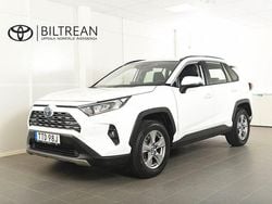 Vit Begagnad 2022 Toyota RAV4 Hybrid Active SUV | 348 900 kr (Bra pris)