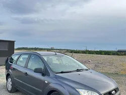 Grå Begagnad 2005 Ford Focus Kombi | 24 000 kr (Marknadspris)
