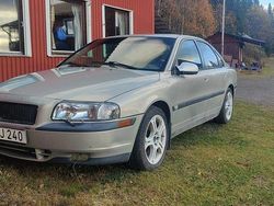 Grå Begagnad 2001 Volvo S80 Sedan | 3 000 kr