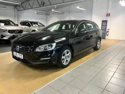 Svart Begagnad 2018 Volvo V60 Standard Kombi | 179 900 kr (Marknadspris)