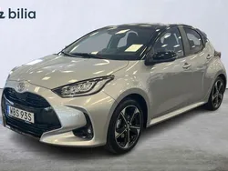 Silver Ny 2024 Toyota Yaris Hybrid Edition Halvkombi | 314 900 kr (Lite dyr)