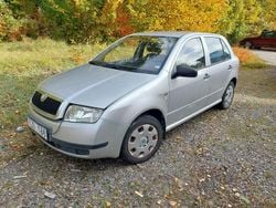 Silver Begagnad 2002 Skoda Fabia Halvkombi | 2 900 kr (Superpris)