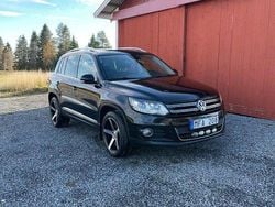 Svart Begagnad 2012 VW Tiguan Sportline SUV | 125 000 kr (Marknadspris)