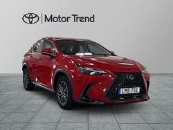 Röd Begagnad 2023 Lexus NX350h Business Edition SUV | 487 900 kr (Marknadspris)