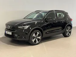 Svart Begagnad 2022 Volvo XC40 Core SUV | 369 500 kr