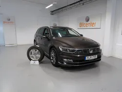 Mörkbrun (brun) Begagnad 2017 VW Passat GT Kombi | 199 900 kr (Marknadspris)