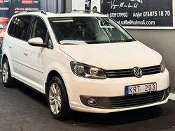 Vit Begagnad 2014 VW Touran Minibuss | 79 900 kr (Lite dyr)