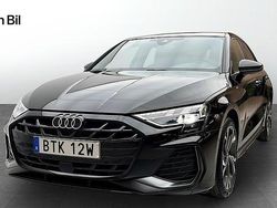 Svart Begagnad 2025 Audi A3 Sportback S-Line Halvkombi | 369 000 kr (Marknadspris)
