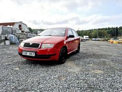 Röd Begagnad 2002 Skoda Fabia Halvkombi | 24 900 kr