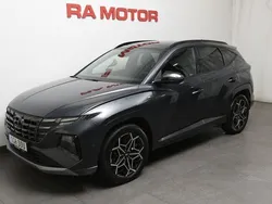 Grå (dark knight (grå)) Begagnad 2023 Hyundai Tucson N Line SUV | 398 900 kr (Marknadspris)