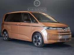 Ljusbrun Begagnad 2025 VW Multivan Style Minibuss | 799 000 kr