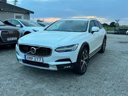 Vit Begagnad 2017 Volvo V90 CC Inscription Kombi | 299 000 kr (Marknadspris)
