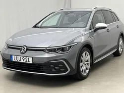 Grå Begagnad 2022 VW Golf VIII Sedan | 333 800 kr