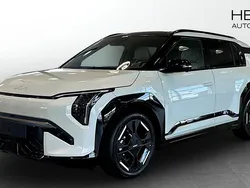 Grön (green) Ny 2025 Kia EV3 GT-Line SUV | 552 870 kr (Marknadspris)