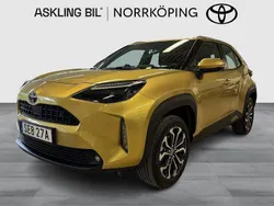 Gul Begagnad 2022 Toyota Yaris Cross Active SUV | 279 000 kr (Marknadspris)