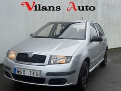 Silver Begagnad 2005 Skoda Fabia Halvkombi | 19 900 kr (Marknadspris)
