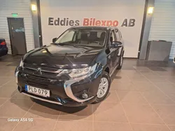 Svart Begagnad 2017 Mitsubishi Outlander P-HEV SUV | 179 900 kr (Marknadspris)
