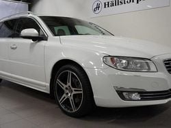 Vit Begagnad 2016 Volvo V70 Summum Kombi | 119 900 kr (Marknadspris)