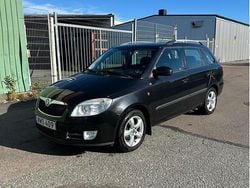 Svart Begagnad 2010 Skoda Fabia Kombi | 40 000 kr (Marknadspris)
