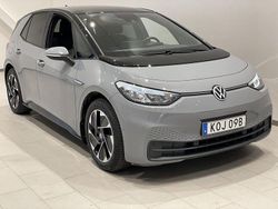 Grå (moonstone grey black) Begagnad 2023 VW ID.3 Pro Performance Halvkombi | 269 900 kr (Marknadspris)
